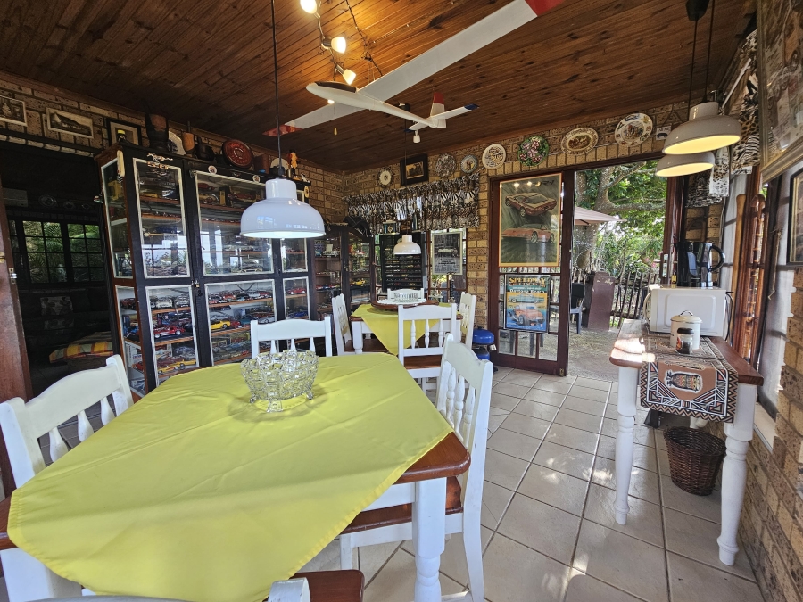 6 Bedroom Property for Sale in Sea Park KwaZulu-Natal