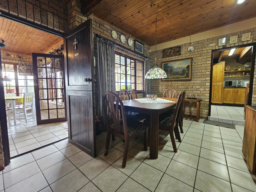 6 Bedroom Property for Sale in Sea Park KwaZulu-Natal