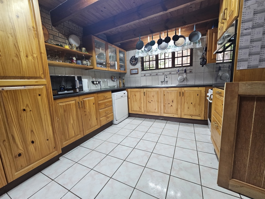 6 Bedroom Property for Sale in Sea Park KwaZulu-Natal
