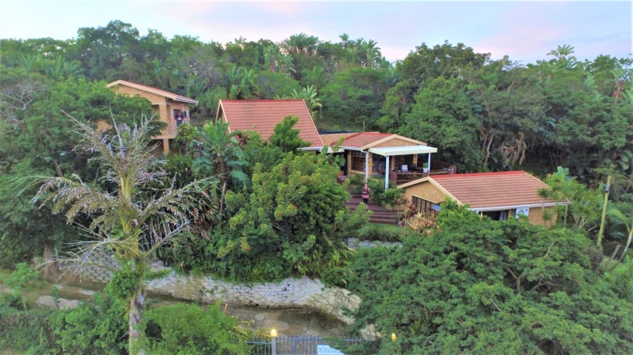 6 Bedroom Property for Sale in Sea Park KwaZulu-Natal