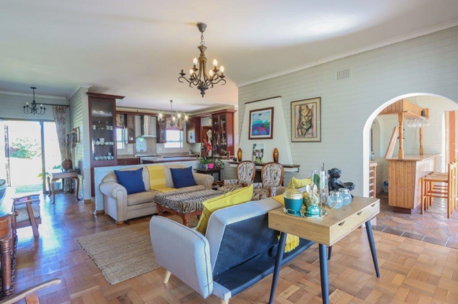 4 Bedroom Property for Sale in Dawncliffe KwaZulu-Natal