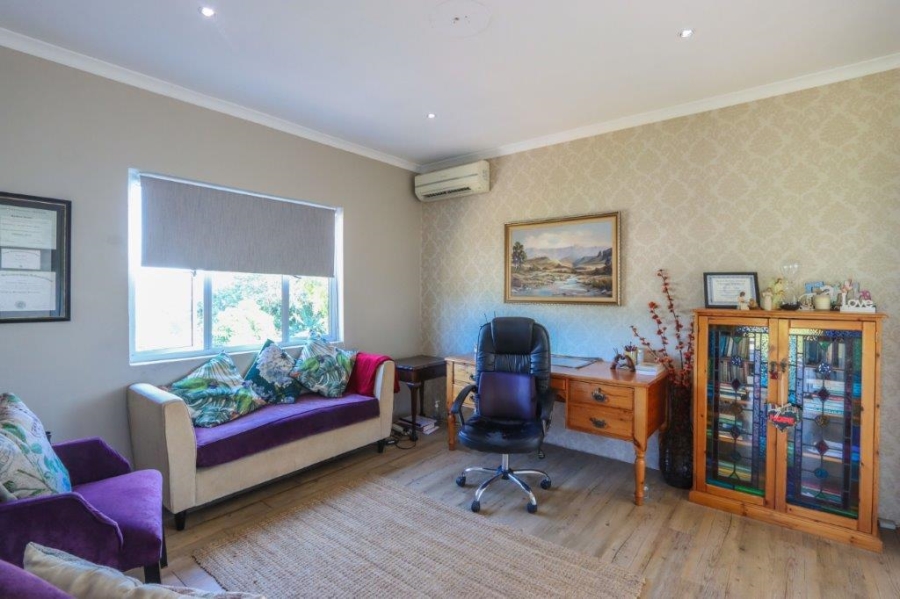4 Bedroom Property for Sale in Dawncliffe KwaZulu-Natal