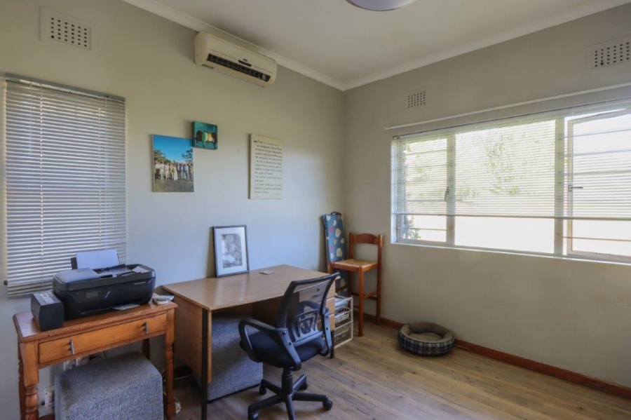 4 Bedroom Property for Sale in Dawncliffe KwaZulu-Natal