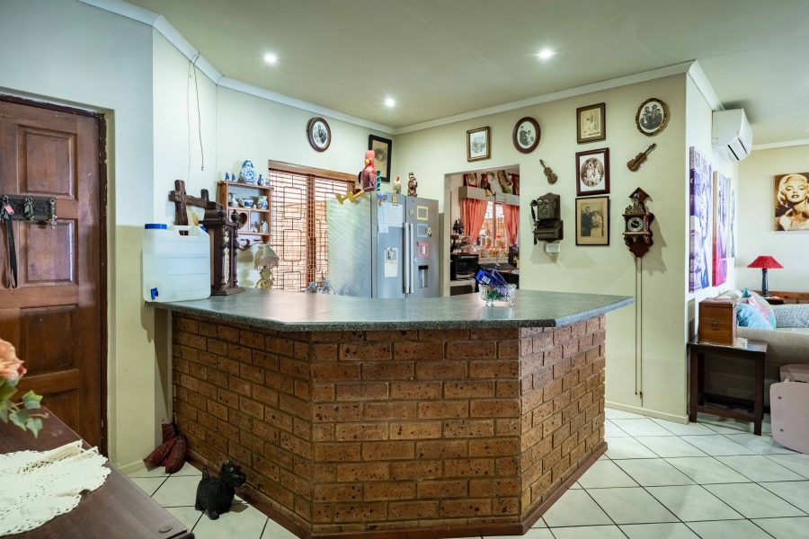 To Let 3 Bedroom Property for Rent in Athlone Park KwaZulu-Natal