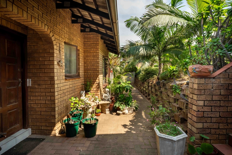 To Let 3 Bedroom Property for Rent in Athlone Park KwaZulu-Natal