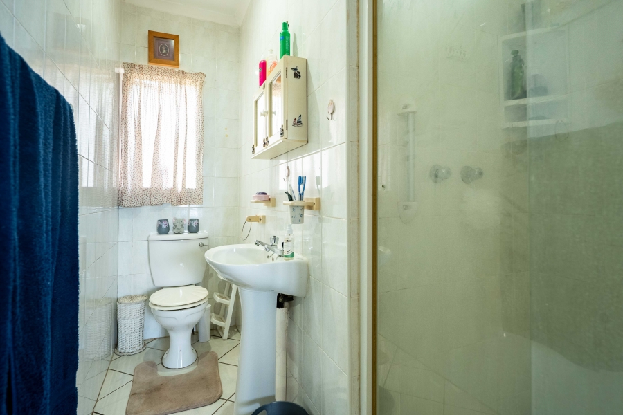 To Let 3 Bedroom Property for Rent in Athlone Park KwaZulu-Natal