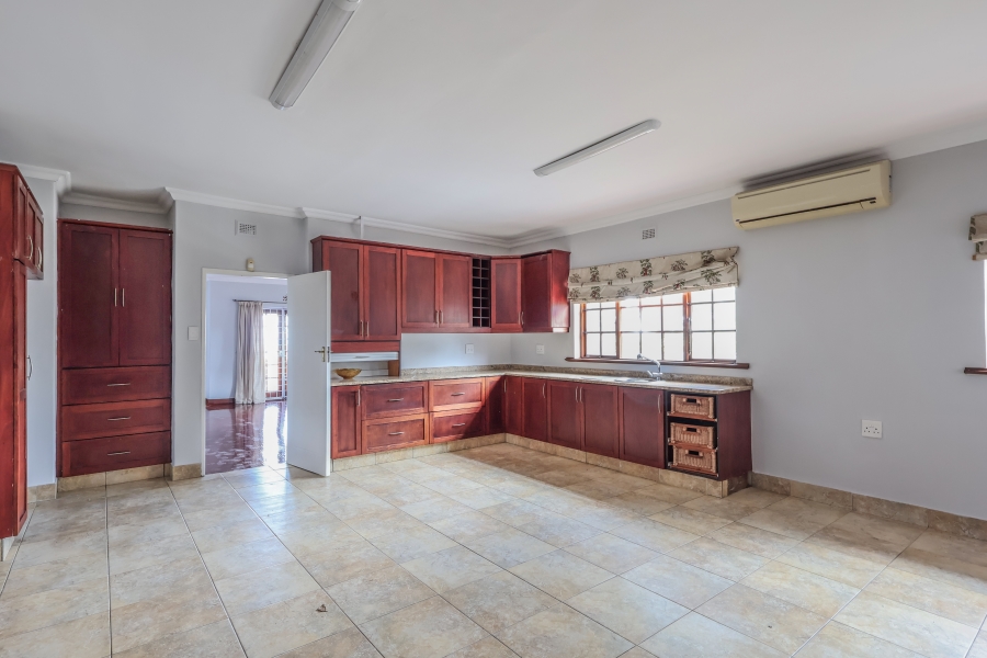 To Let 6 Bedroom Property for Rent in Westville Central KwaZulu-Natal
