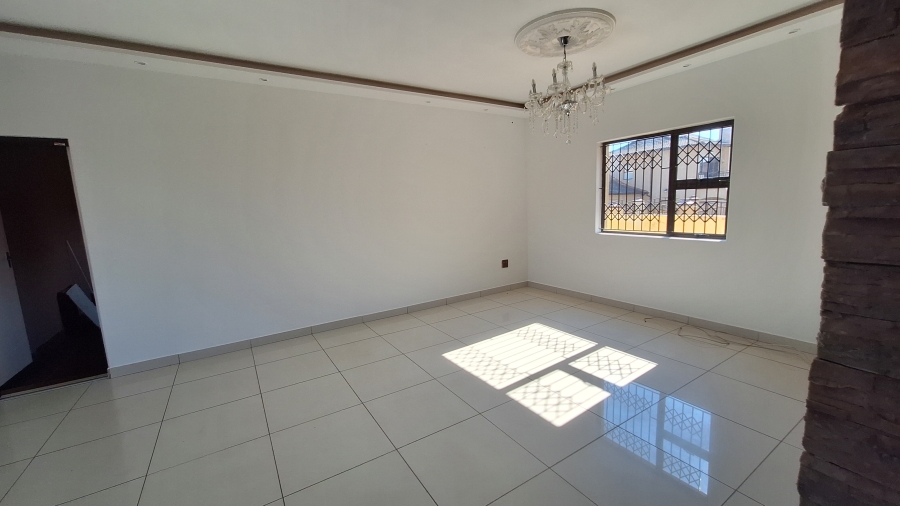 3 Bedroom Property for Sale in Amanzimtoti KwaZulu-Natal