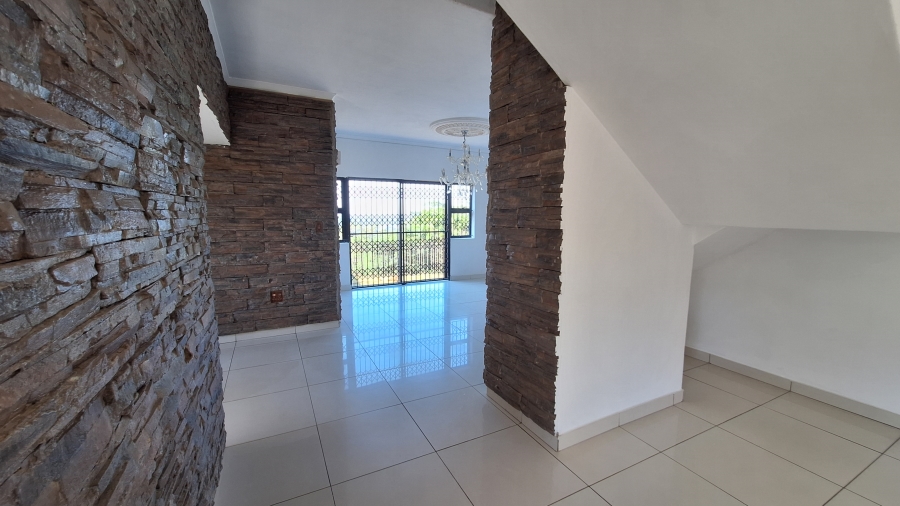 3 Bedroom Property for Sale in Amanzimtoti KwaZulu-Natal