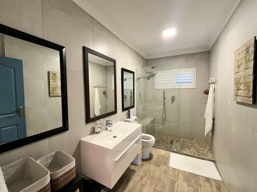 To Let 3 Bedroom Property for Rent in Compensation Beach KwaZulu-Natal