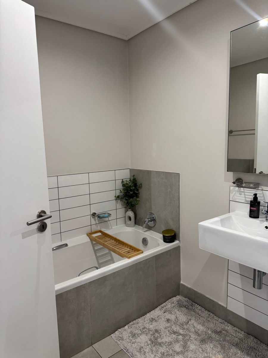 To Let 2 Bedroom Property for Rent in Waterfall KwaZulu-Natal