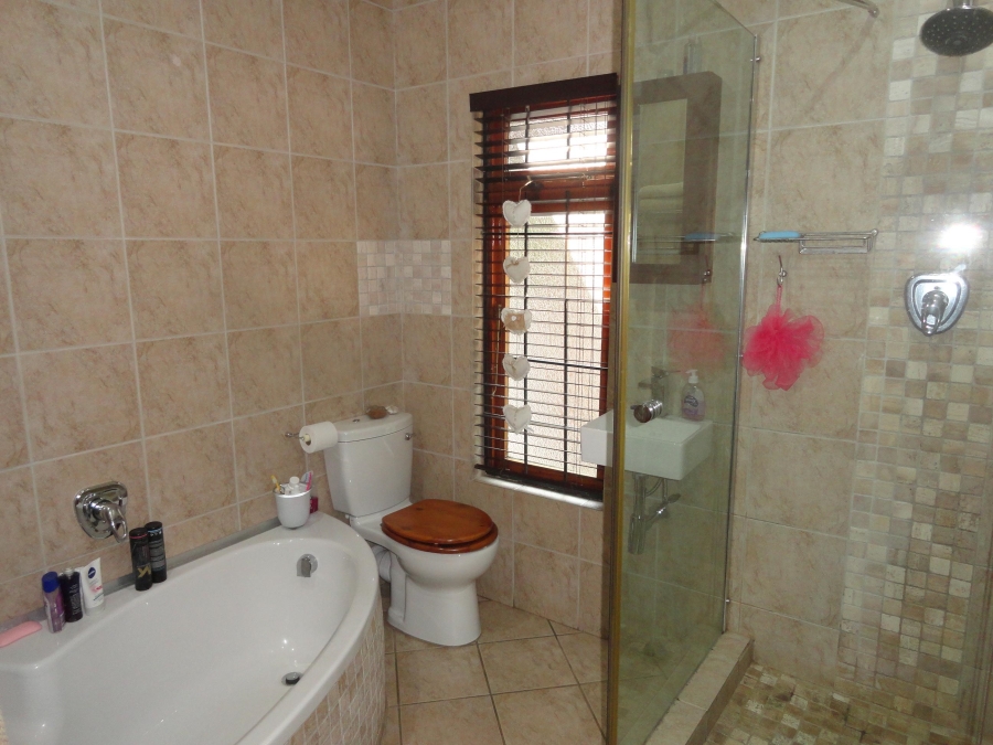 To Let 4 Bedroom Property for Rent in Hatton Estate KwaZulu-Natal