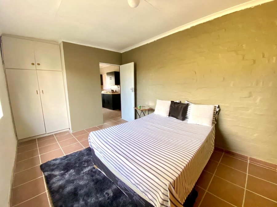 To Let 1 Bedroom Property for Rent in Signal Hill KwaZulu-Natal