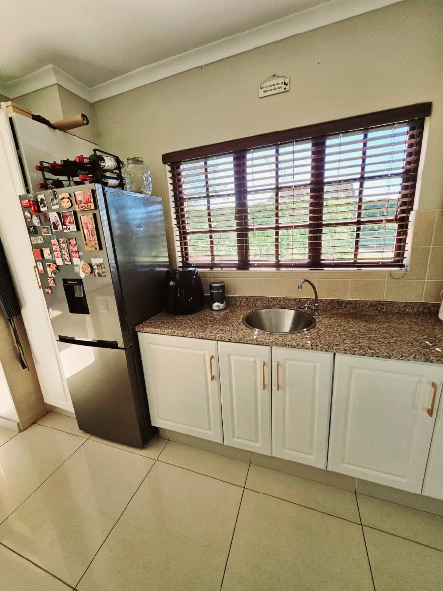 3 Bedroom Property for Sale in Clifton Hill Estate KwaZulu-Natal