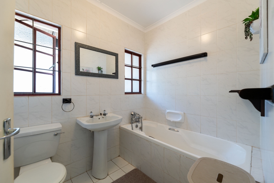 3 Bedroom Property for Sale in Sunningdale KwaZulu-Natal