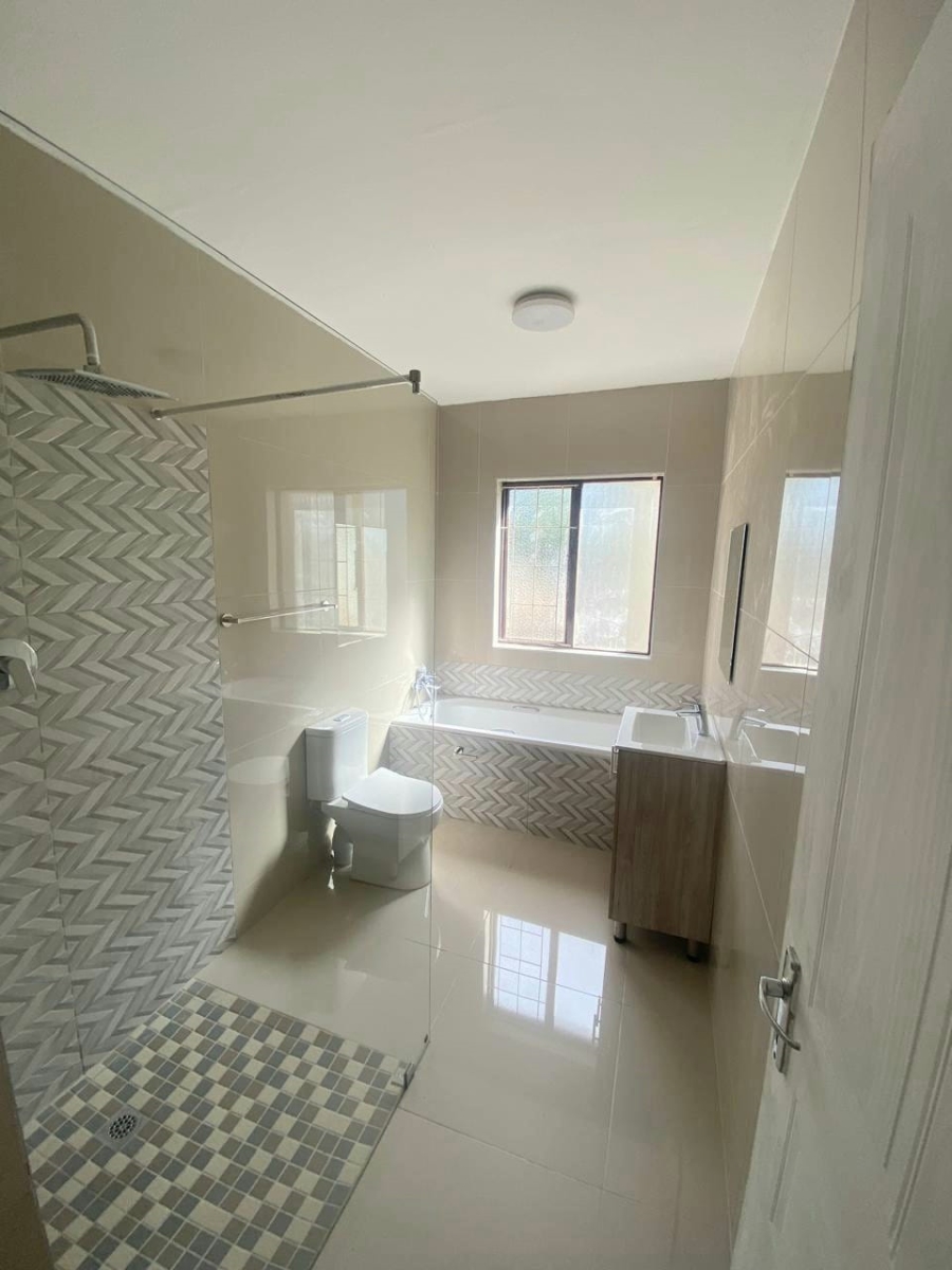 3 Bedroom Property for Sale in Wakenshaw Estate KwaZulu-Natal