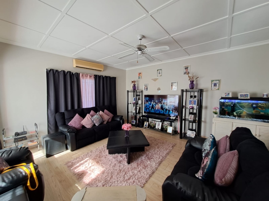 3 Bedroom Property for Sale in Glenwood KwaZulu-Natal