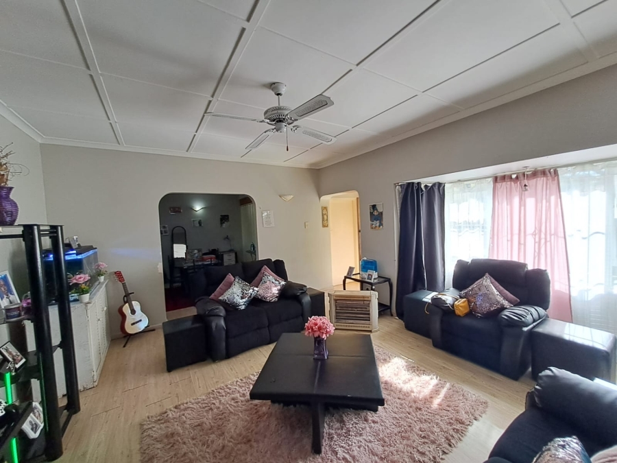 3 Bedroom Property for Sale in Glenwood KwaZulu-Natal