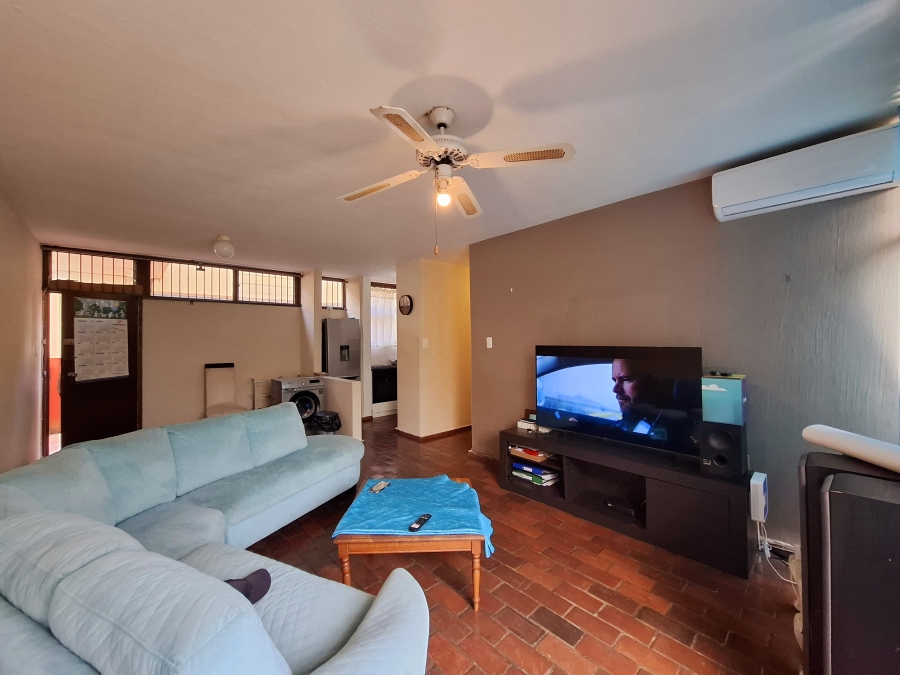 To Let 1 Bedroom Property for Rent in Sarnia KwaZulu-Natal