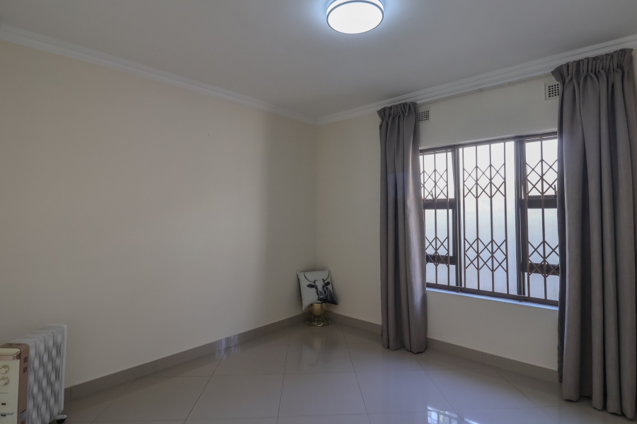 3 Bedroom Property for Sale in Rouken Glen KwaZulu-Natal