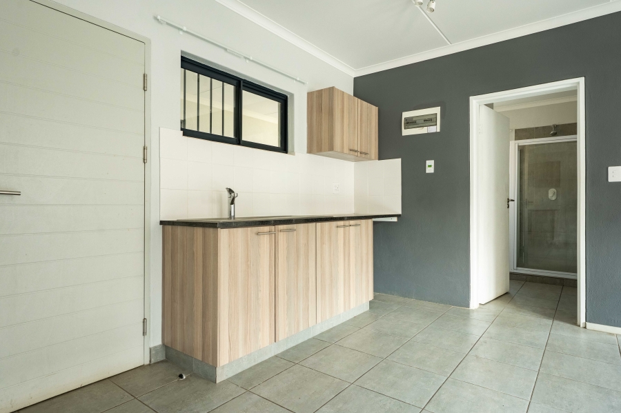 2 Bedroom Property for Sale in Amanzimtoti KwaZulu-Natal