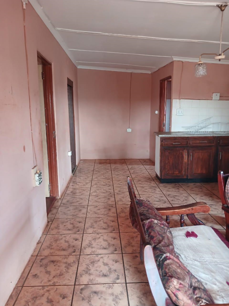 1 Bedroom Property for Sale in Empangeni Rural KwaZulu-Natal