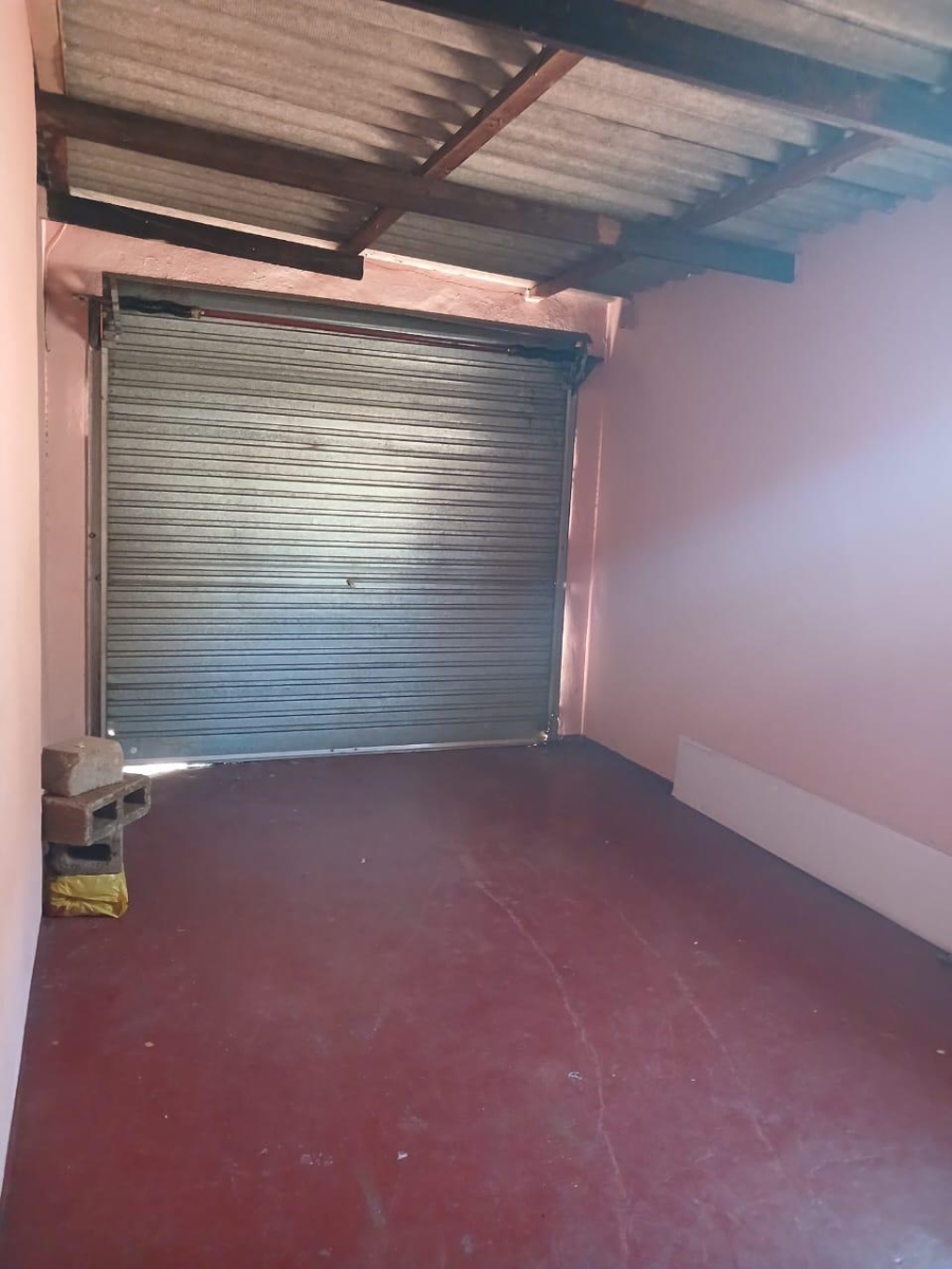 1 Bedroom Property for Sale in Empangeni Rural KwaZulu-Natal