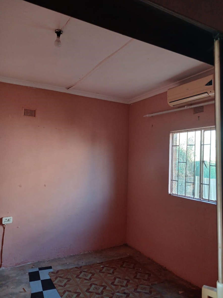 1 Bedroom Property for Sale in Empangeni Rural KwaZulu-Natal