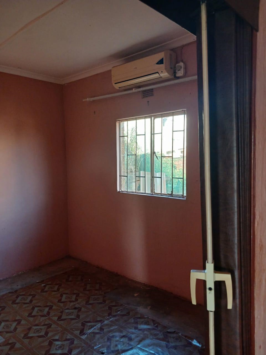 1 Bedroom Property for Sale in Empangeni Rural KwaZulu-Natal