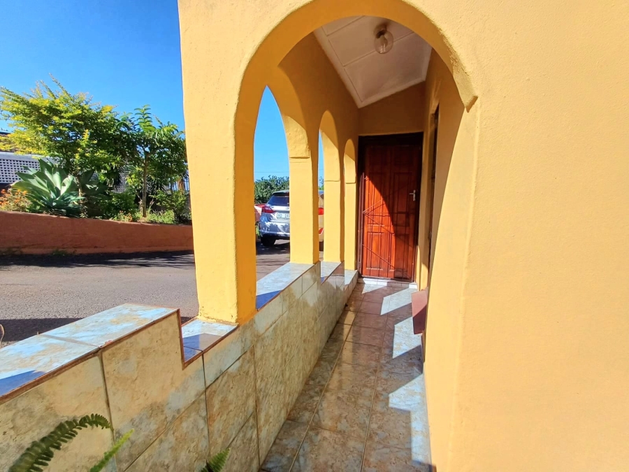 3 Bedroom Property for Sale in Newlands West KwaZulu-Natal
