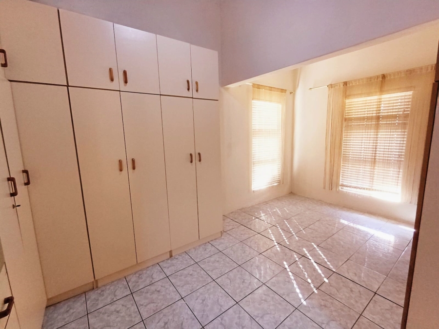 3 Bedroom Property for Sale in Newlands West KwaZulu-Natal
