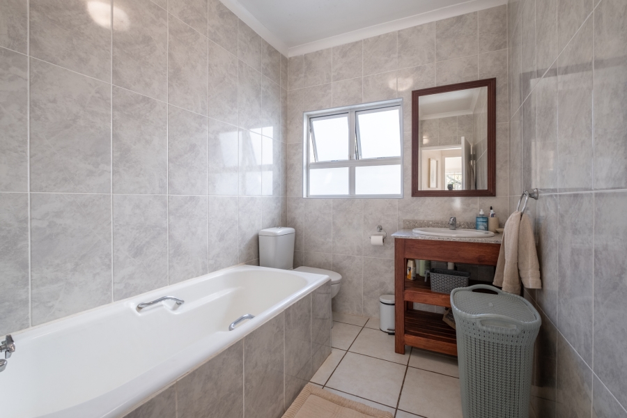 3 Bedroom Property for Sale in Mountain Homes KwaZulu-Natal