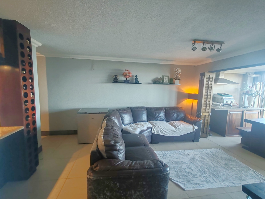 3 Bedroom Property for Sale in Lawrence Rocks KwaZulu-Natal