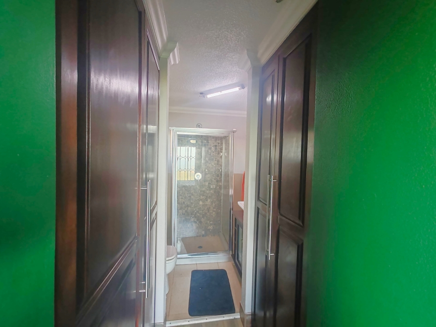 3 Bedroom Property for Sale in Lawrence Rocks KwaZulu-Natal