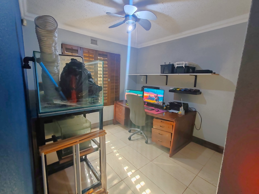 3 Bedroom Property for Sale in Lawrence Rocks KwaZulu-Natal
