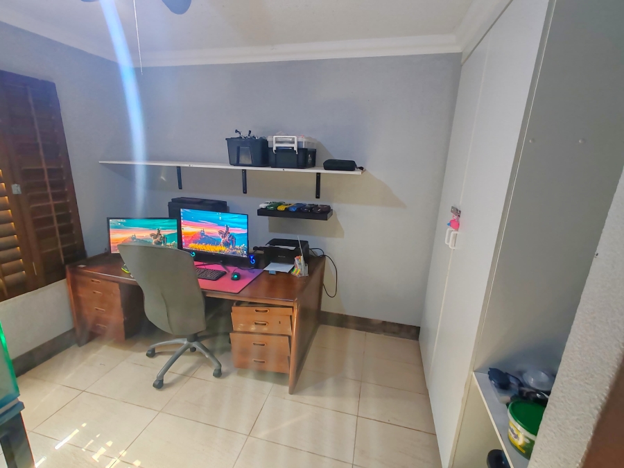 3 Bedroom Property for Sale in Lawrence Rocks KwaZulu-Natal