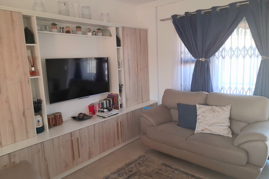 2 Bedroom Property for Sale in Trenance Manor KwaZulu-Natal