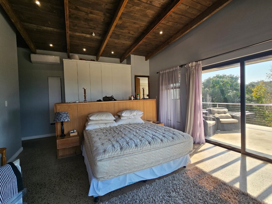 To Let 5 Bedroom Property for Rent in Salt Rock KwaZulu-Natal