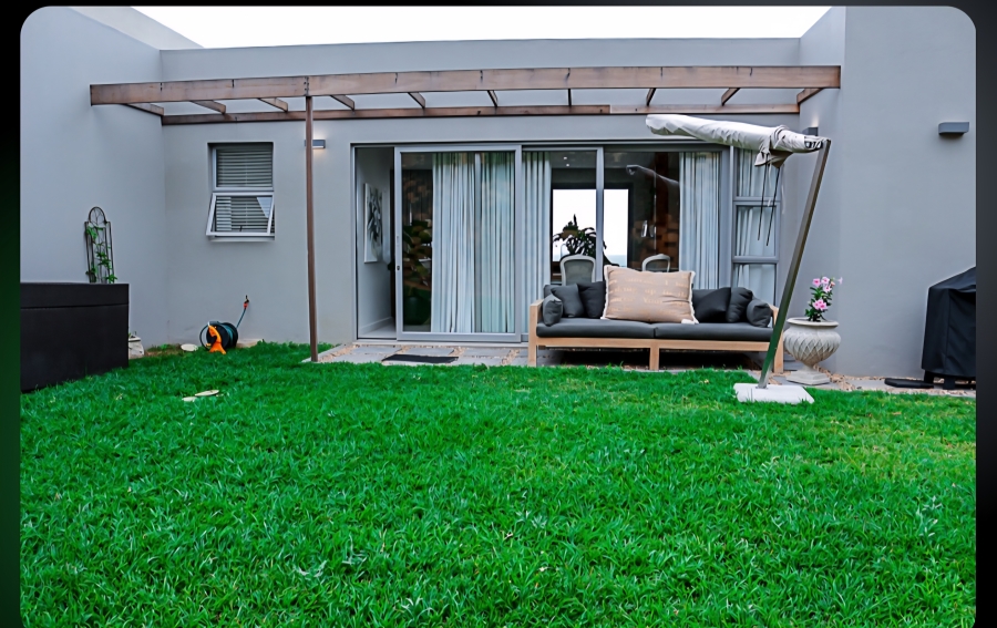 To Let 3 Bedroom Property for Rent in La Lucia KwaZulu-Natal