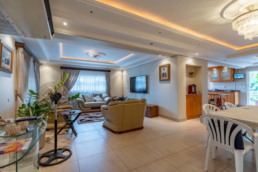 5 Bedroom Property for Sale in Reservoir Hills KwaZulu-Natal