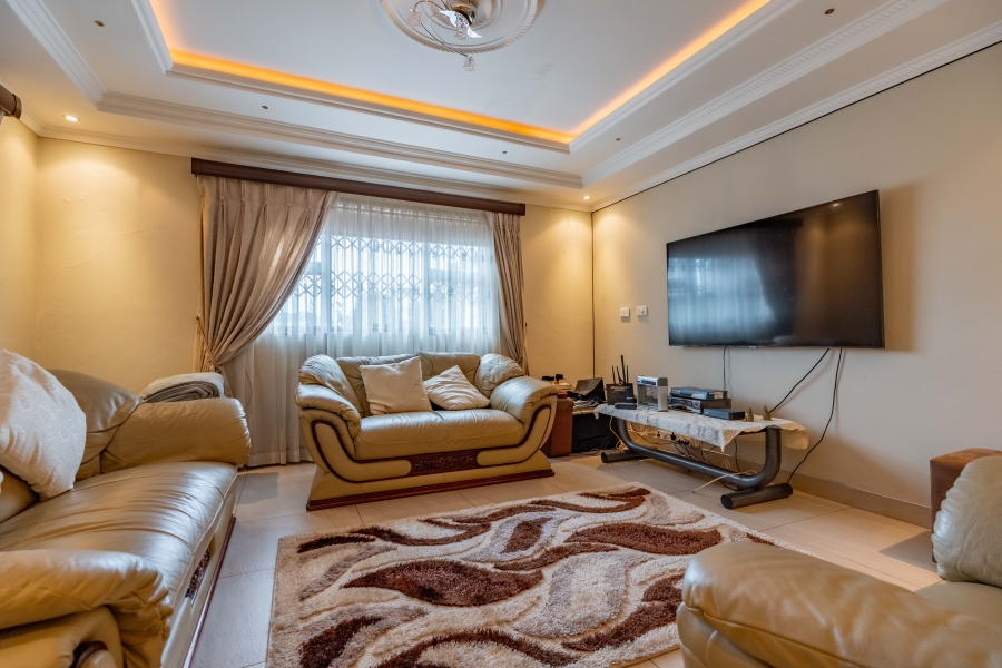 5 Bedroom Property for Sale in Reservoir Hills KwaZulu-Natal