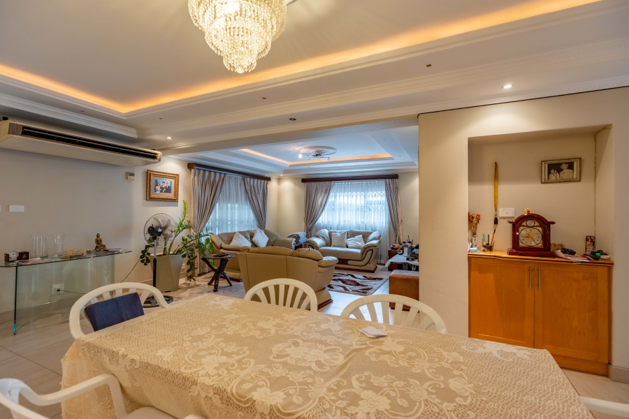 5 Bedroom Property for Sale in Reservoir Hills KwaZulu-Natal