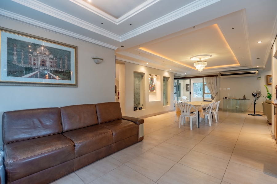 5 Bedroom Property for Sale in Reservoir Hills KwaZulu-Natal