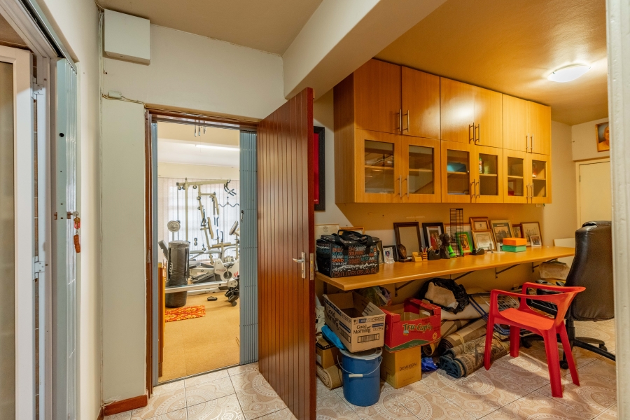 5 Bedroom Property for Sale in Reservoir Hills KwaZulu-Natal