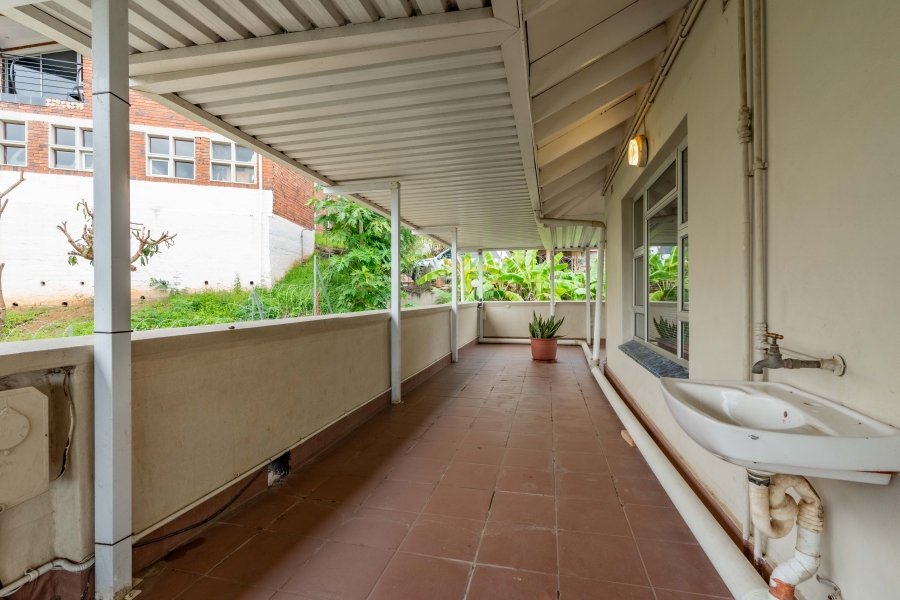 5 Bedroom Property for Sale in Reservoir Hills KwaZulu-Natal