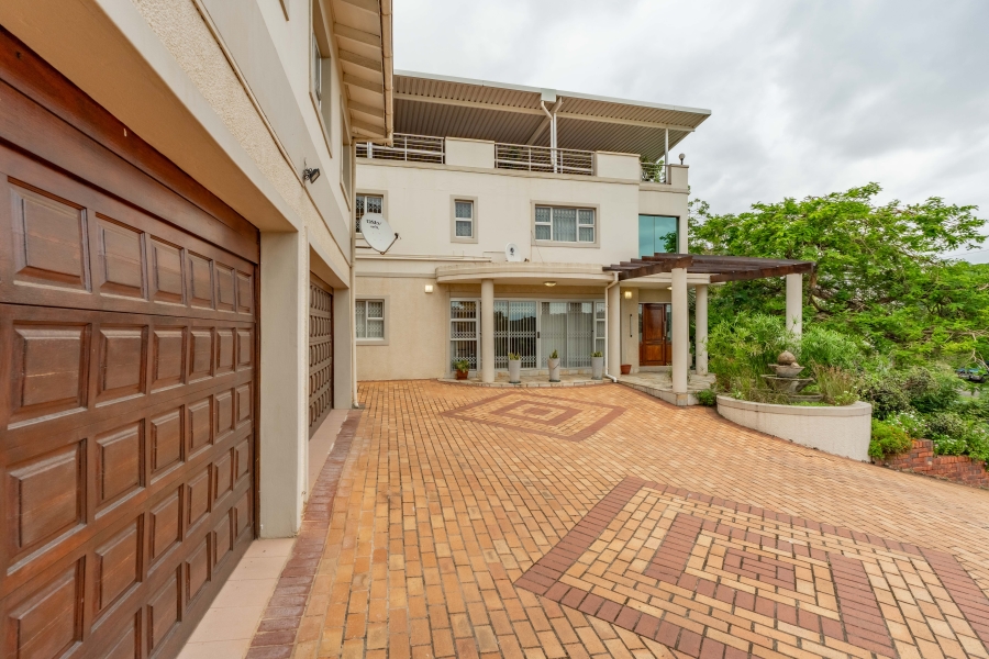 5 Bedroom Property for Sale in Reservoir Hills KwaZulu-Natal
