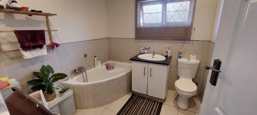 2 Bedroom Property for Sale in Oslo Beach KwaZulu-Natal