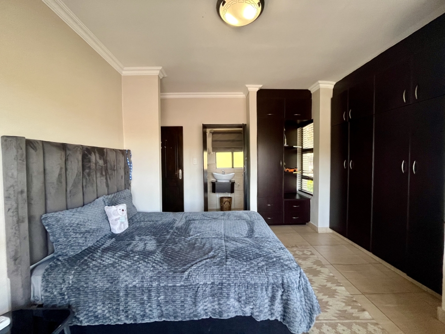 4 Bedroom Property for Sale in Seaward Estate KwaZulu-Natal