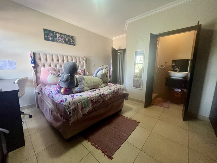 4 Bedroom Property for Sale in Seaward Estate KwaZulu-Natal