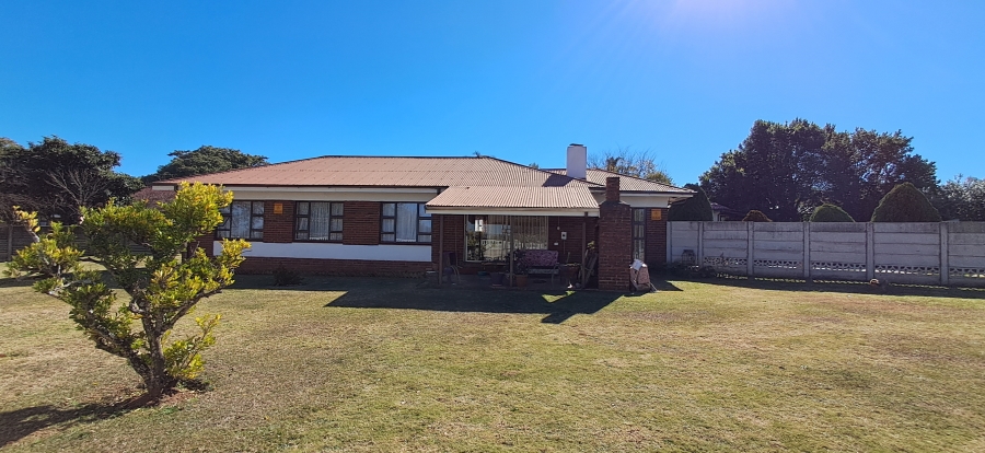 4 Bedroom Property for Sale in Pioneer Park KwaZulu-Natal